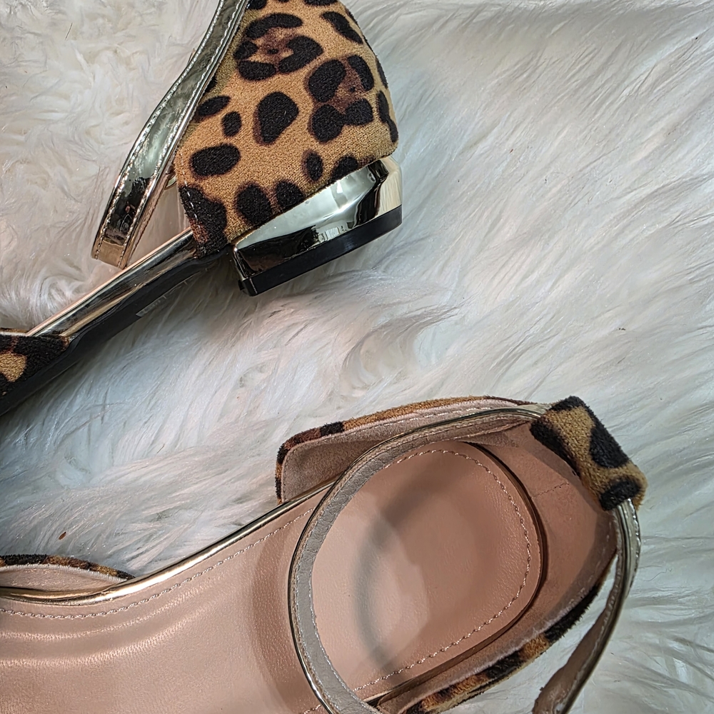 Leopard Print Women's Shoes - Picture 4 of 5